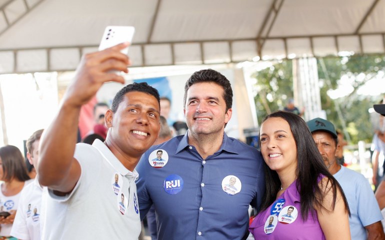 Rui Palmeira inicia campanha nas ruas da Santa Lúcia, nesta terça-feira (16), em Maceió