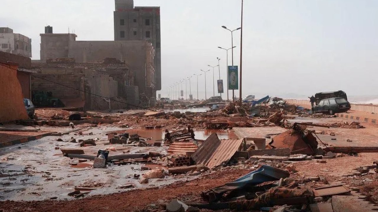 Inundações na Líbia mostram como mudança climática somada à crise política e econômica potencializa tragédias