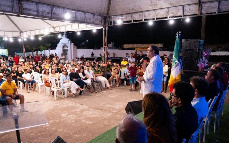 Prefeito Luciano Barbosa entrega três equipamentos na Vila Bananeiras; comunidade celebra novos espaços de convívio social
