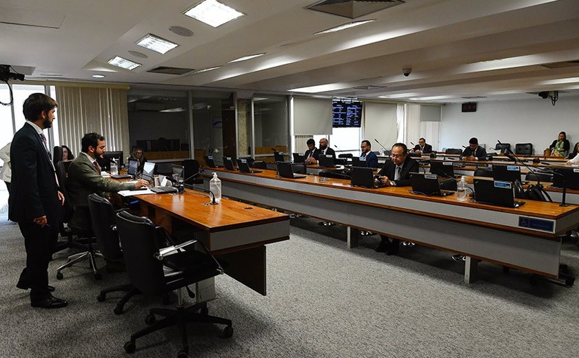 Governo usa banda do arcabouço para absorver despesas ordinárias, diz Consultoria do Senado