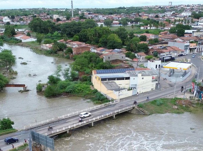 Volume de chuva em Delmiro Gouveia atinge um terço do esperado para o ano em apenas um dia