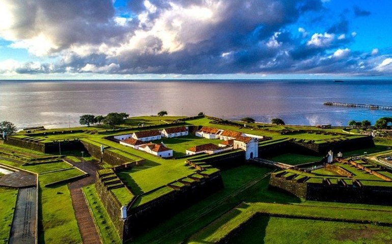 Senado homenageia Amapá por seus 80 anos