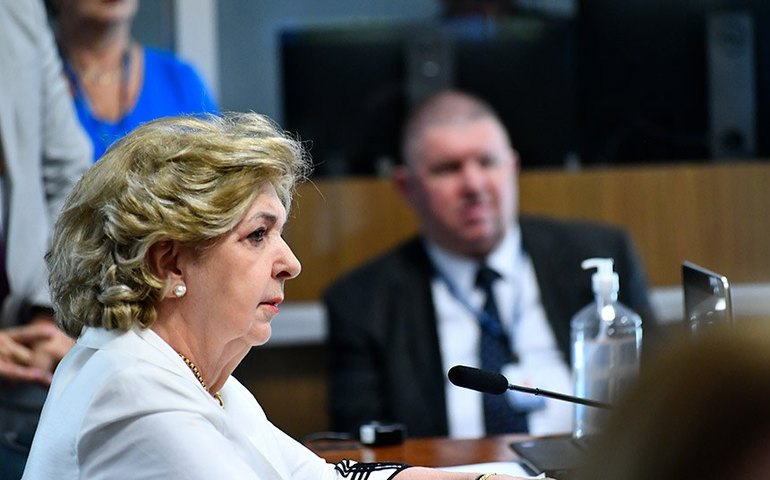 Ruas e praças deverão ter percentual mínimo de nomes femininos, aprova CE