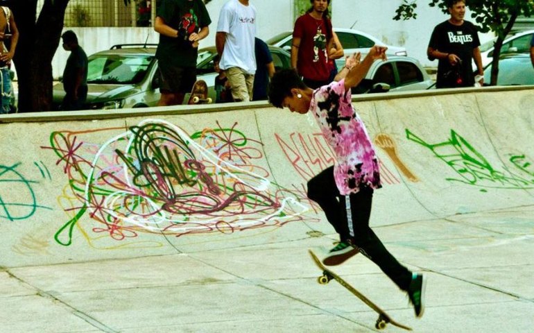 Dia Mundial do Skate é comemorado com ato na orla marítima de Maceió