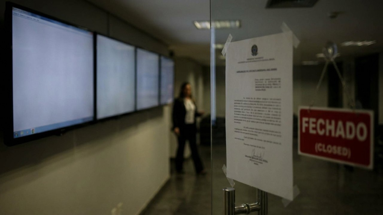 Justiça Eleitoral determina suspensão de impulsionamento de  publicações e remoção de conteúdo