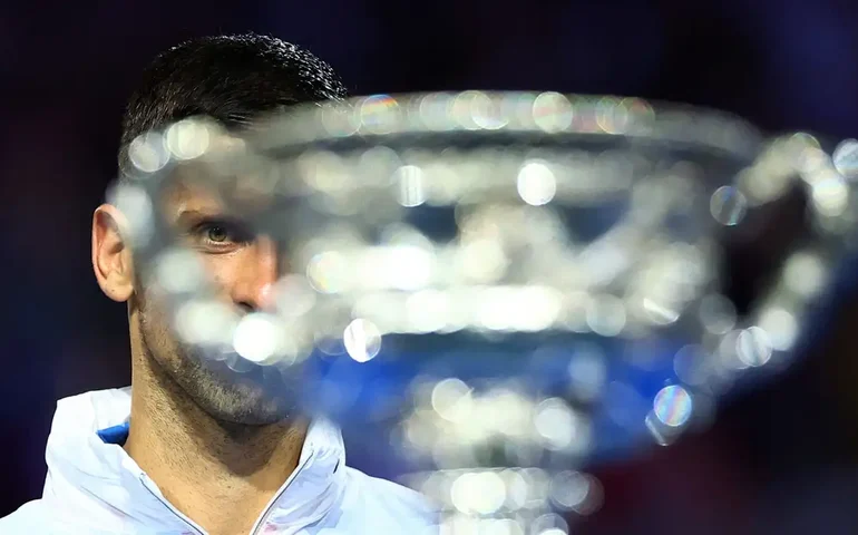 Djokovic desiste de Roland Garros e Sinner se tornará o tenista nº 1 do mundo