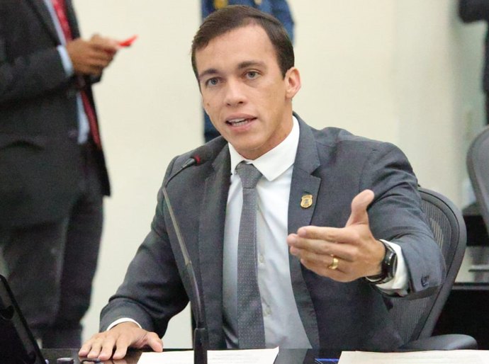 Delegado Leonam cobra força-tarefa para investigar desaparecimento de jovens em São Miguel dos Milagres