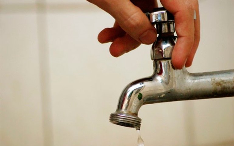 A sede, a culpa e o silêncio