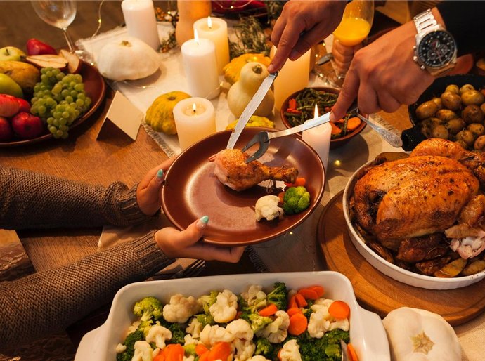 Nutricionista dá dicas de como manter o equilíbrio alimentar em festas e confraternizações