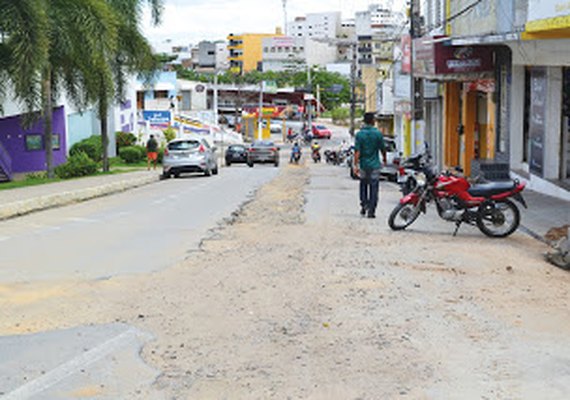 Obras do esgotamento sanitário estão paralisadas em Arapiraca