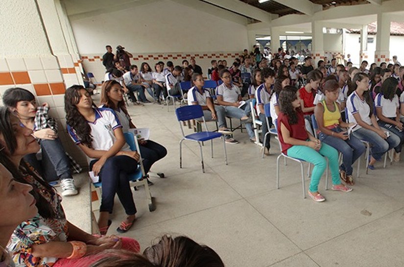 Estudante relata casos de bullying na escola durante palestra da Esmal