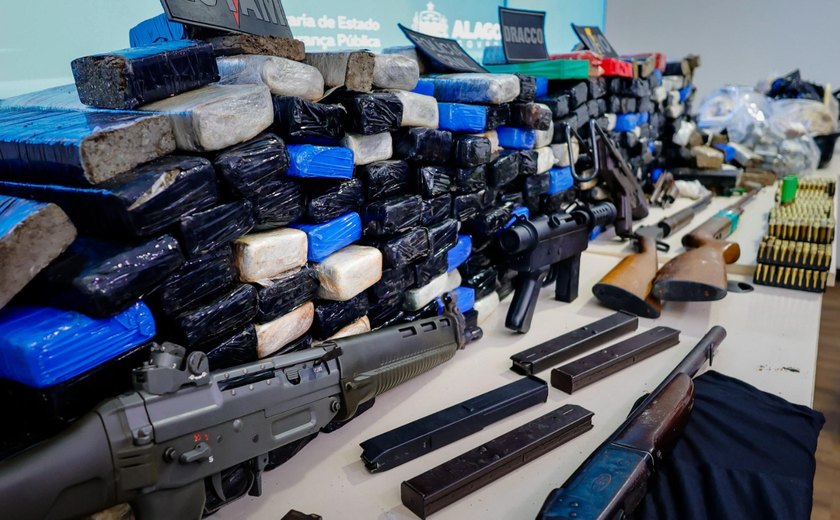 Polícias apreendem mais de 2,8 toneladas de drogas e retiram 1.655 armas de circulação em Alagoas em 2025