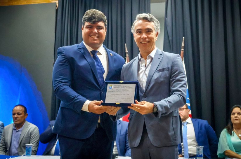 Rafael Brito recebe título de Cidadão Honorário em reconhecimento ao compromisso com o povo deodorense