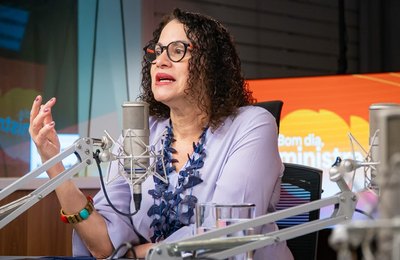 Luciana Santos: “A visibilidade é o que inspira meninas a percorrerem as carreiras científicas”