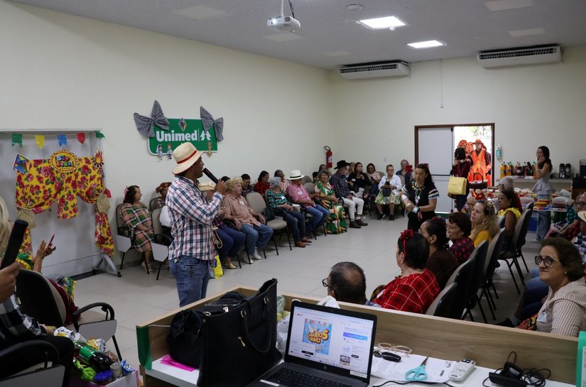 Unimed Maceió reúne participantes do Grupo Geração Ativa em momento de saúde, cultura e socialização