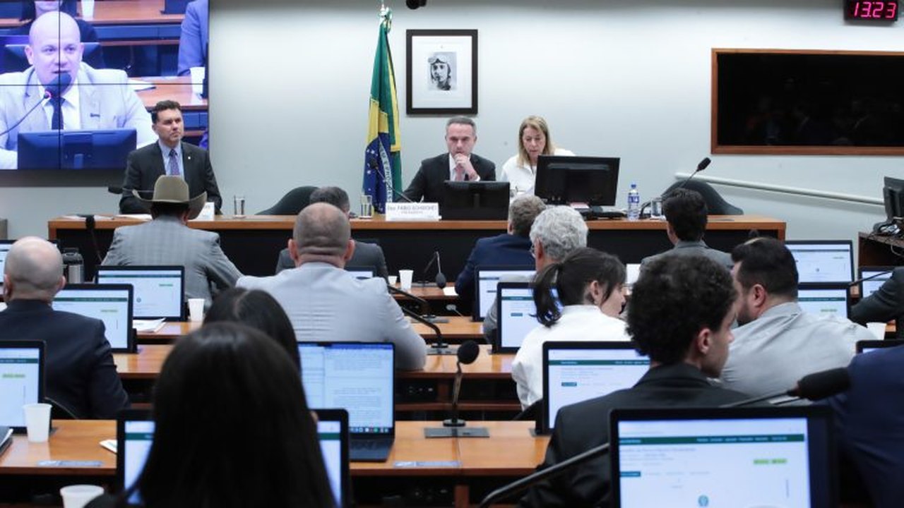 Conselho de Ética analisa pareceres sobre processos por quebra de decoro e ouve testumunhas