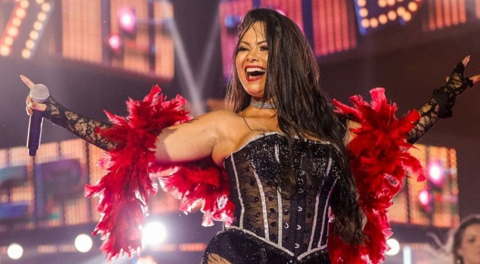 Vocalista da Banda Calcinha Preta, Paulinha Abelha é hospitalizada em Aracaju após passar mal