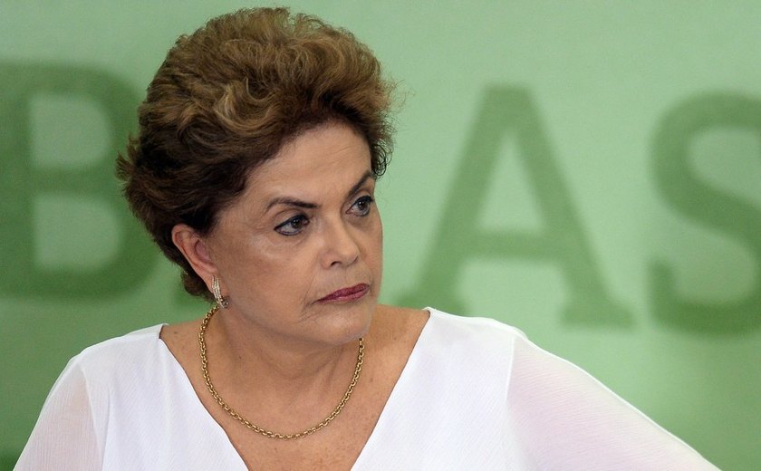 Dilma entra com nova ação no STF contra o impeachment