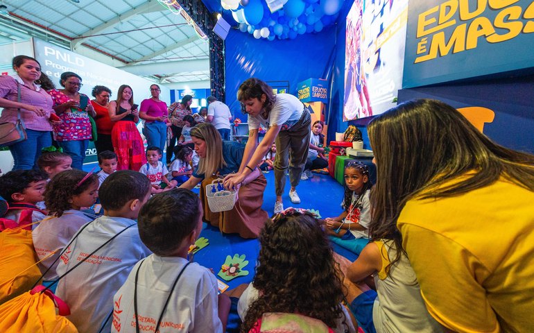 Prefeitura de Maceió leva inovação, educação e cultura à 11ª Bienal do Livro de Alagoas