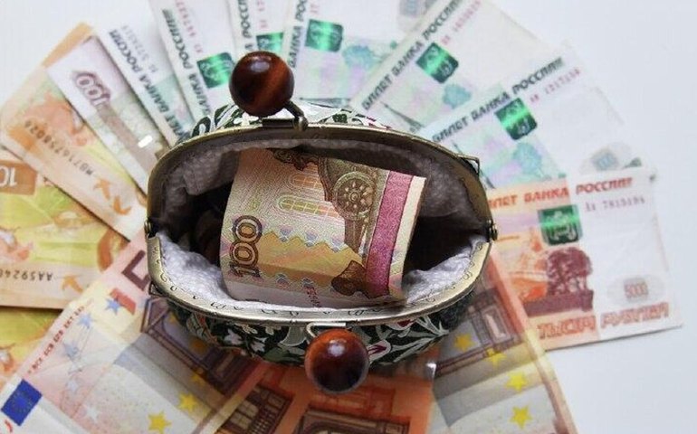 Crédito conjunto da UE à Ucrânia pode gerar crise interna, alerta eurodeputado