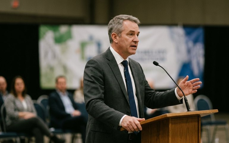 Diretor brasileiro de Itaipu garante tarifa reduzida em 2027