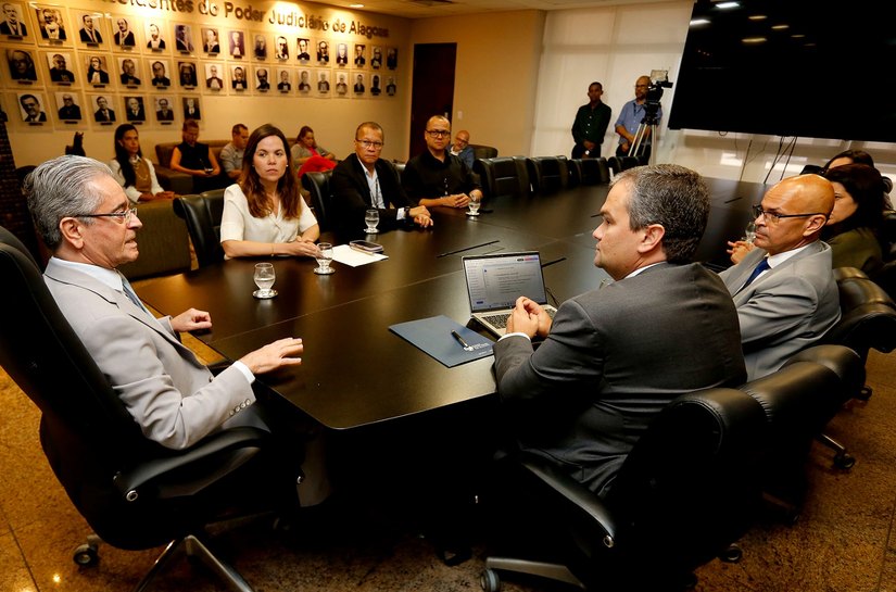 Presidente Fábio Bittencourt destaca avanços no cumprimento de atos processuais em Alagoas