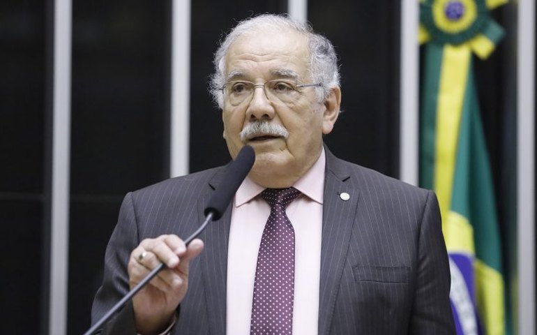 Comissão aprova projeto que exige avaliação do paciente antes da anestesia