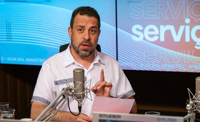  Guilherme Boulos lista países que não sofreram baixa produtividade após redução da jornada de trabalho