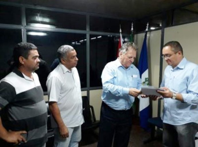 Isnaldo Bulhões envia projeto de recuperação fiscal a Câmara de Santana