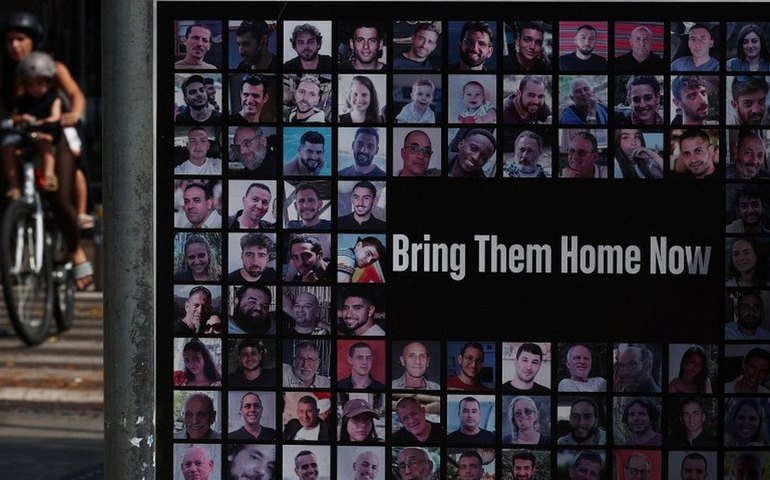 Hamas liberta primeira de três reféns que devem voltar hoje a Israel