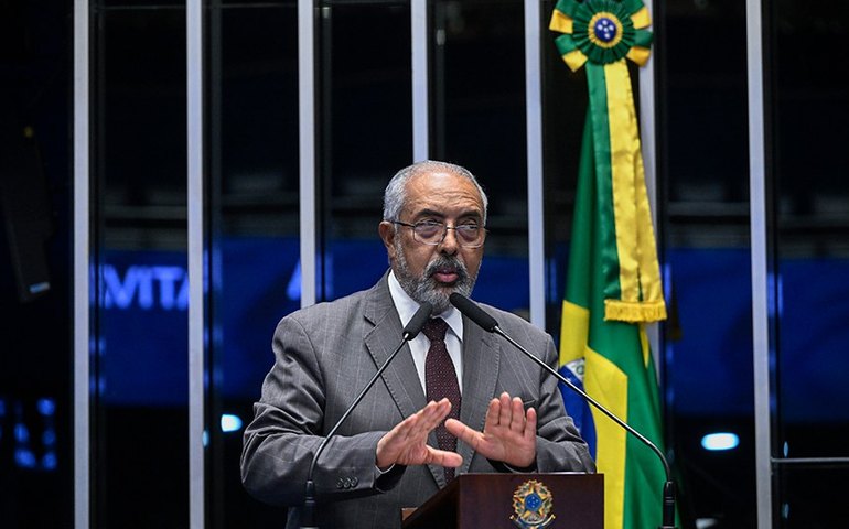 Paim defende políticas para idosos e fortalecimento da previdência pública