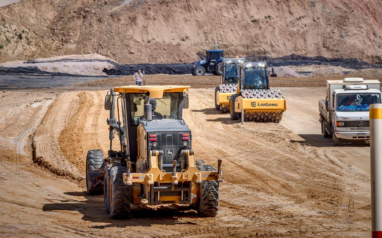 Primeiro trecho da rodovia AL-102 atinge 80% de conclusão