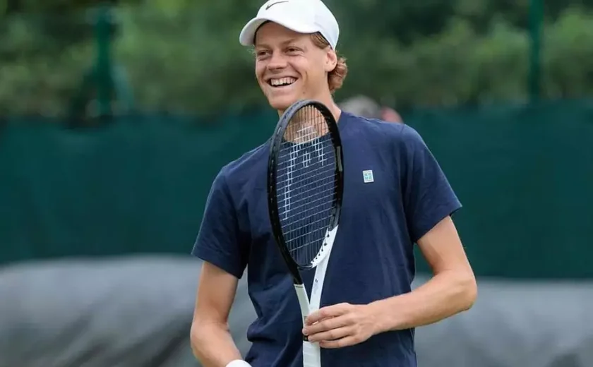 Sinner supera Medvedev e garante vaga na semifinal do ATP Finals com 'campanha perfeita'