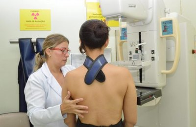 Mulheres privadas de liberdade recebem consultas para rastreamento do câncer de mama