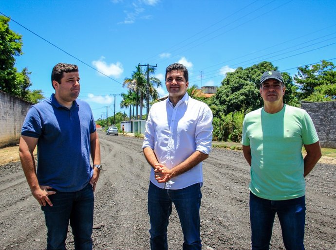 Prefeitura de Maceió pavimenta loteamento com asfalto reaproveitado