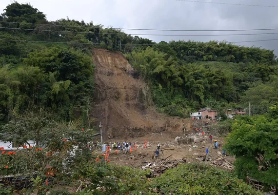 Governo brasileiro lamenta mortes em eslizamento de terra na Colômbiad