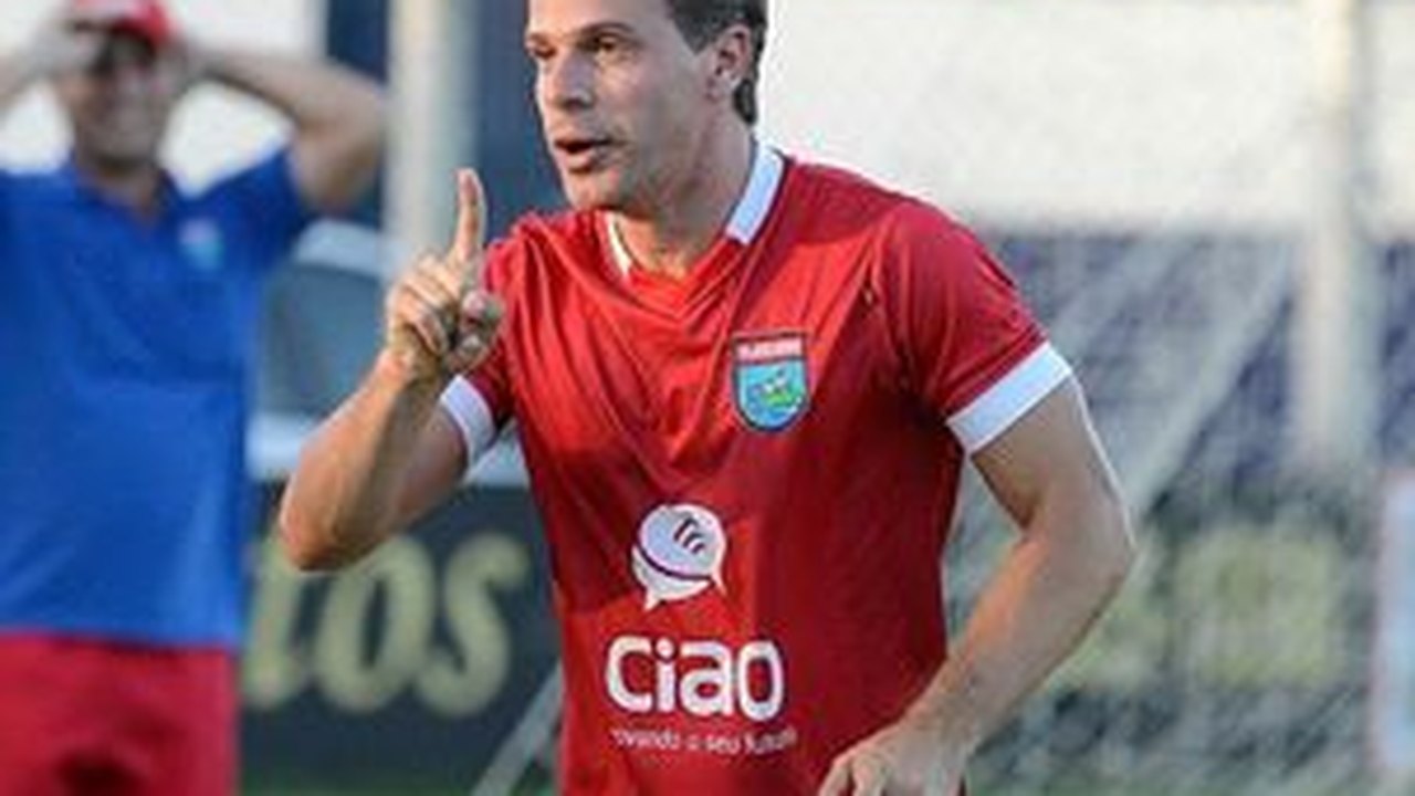 Ex jogador do CSE, Túlio Maravilha tentará milésimo gol em Minas Gerais