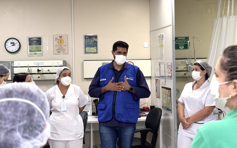 Seprev apresenta programa de acolhimento para dependentes químicos a profissionais de rede hospitalar de Maceió