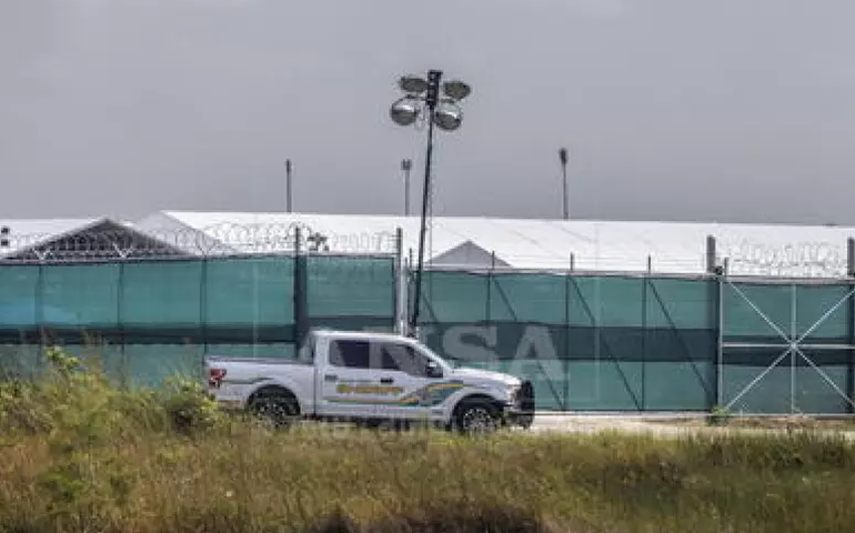 Mais um italiano é detido em Alligator Alcatraz