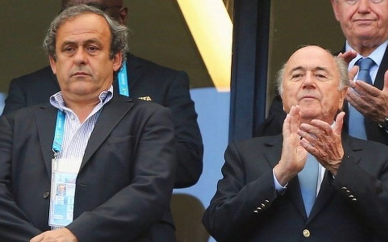 Blatter e Platini são absolvidos por tribunal suíço em caso de corrupção na Fifa