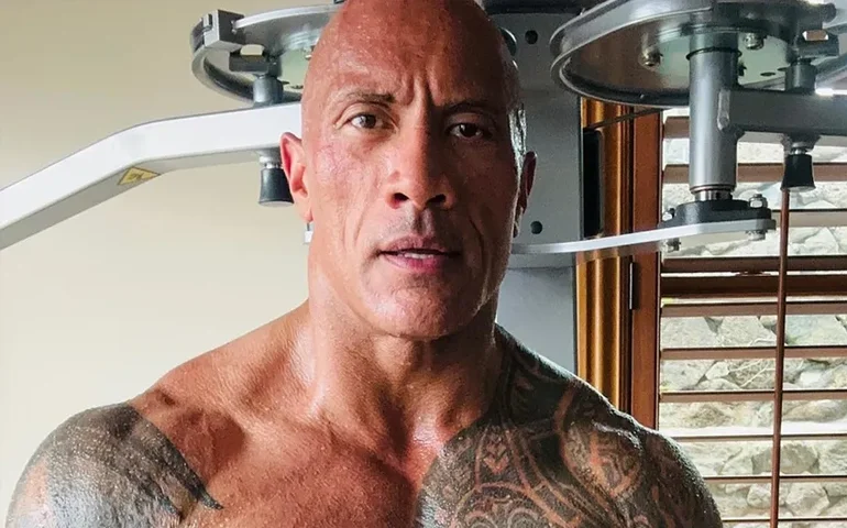 Dwayne Johnson anuncia vinda ao Rio de Janeiro para promover live-action de Moana