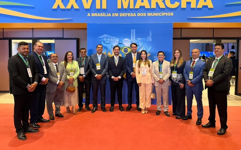 Prefeito de Santana do Mundaú conclui participação na XXVII Marcha dos Prefeitos em Brasília