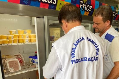 Em Maceió, 35 toneladas de alimentos impróprios para consumo foram apreendidos entre 2025 e 2026