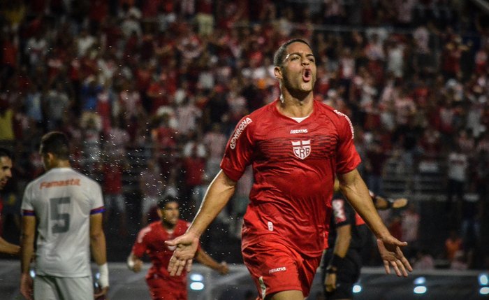 Felipe Ferreira, principal peça do CRB na temporada não faz mais parte do clube