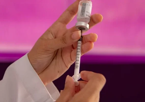 Vacina contra HPV passa a ser aplicada em dose única a partir deste mês