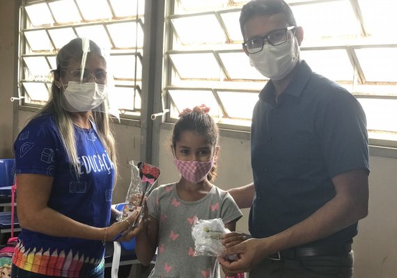 Novas turmas retornam às aulas presenciais em Branquinha