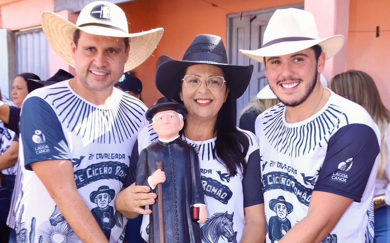 Cavalgada Padre Cícero reúne milhares de pessoas e fortalece tradição sertaneja em Lagoa da Canoa