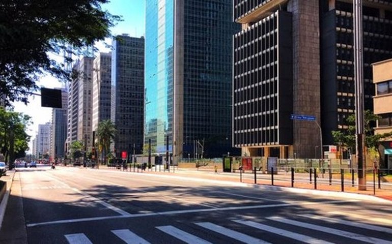 Atividade no Sudeste cai 0,3% no trimestre até fevereiro, diz BC