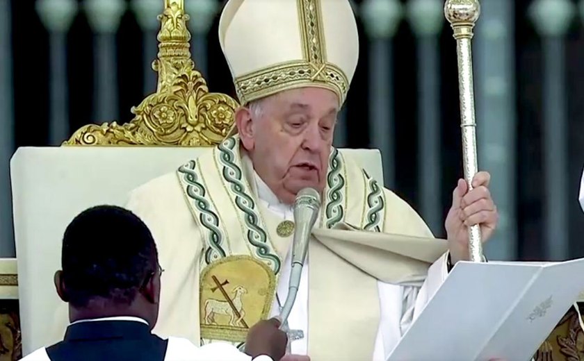 Papa está sem febre e em condição clínica estável