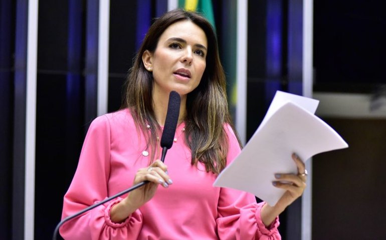 Câmara aprova projeto que prorroga desoneração da folha de pagamentos